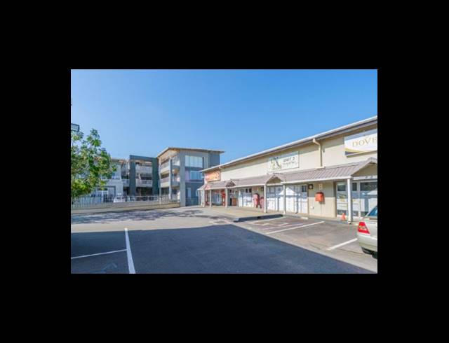 96M² BUSINESS CENTRE TO LET IN BALLITO DISTRICT